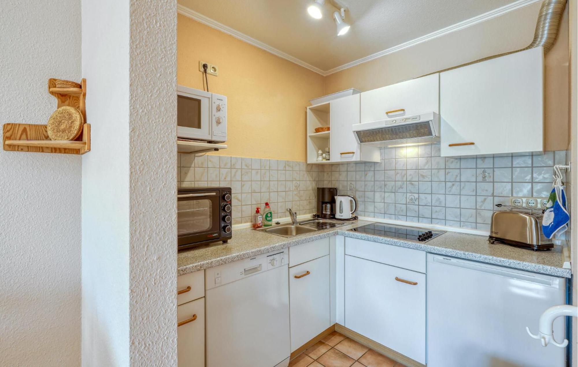 Nice Home In Toenning With Kitchen ภายนอก รูปภาพ